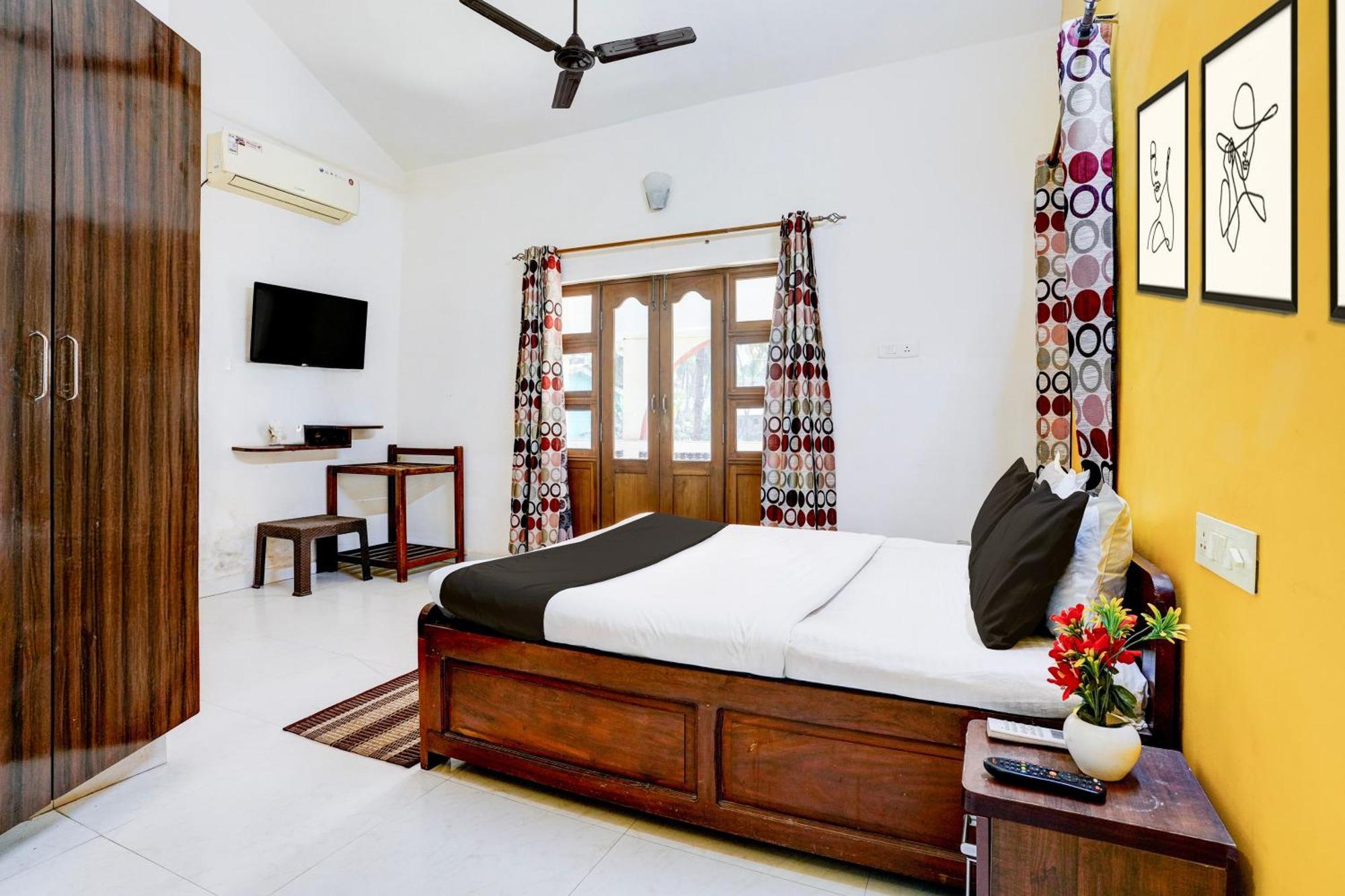 Oyo Flagship Triple Beach Guest House Benaulim Bagian luar foto