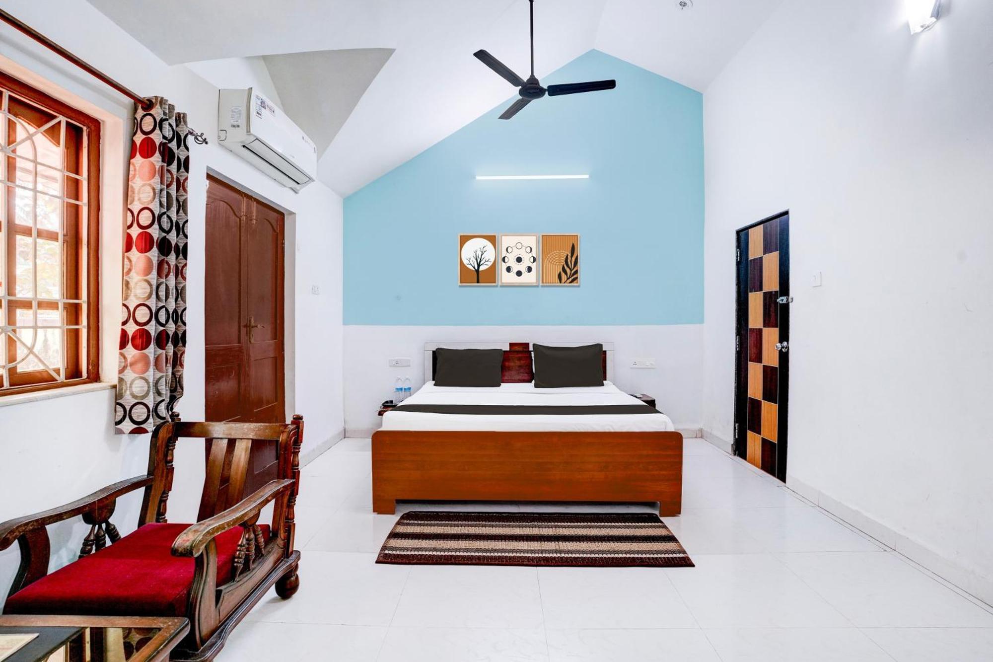 Oyo Flagship Triple Beach Guest House Benaulim Bagian luar foto
