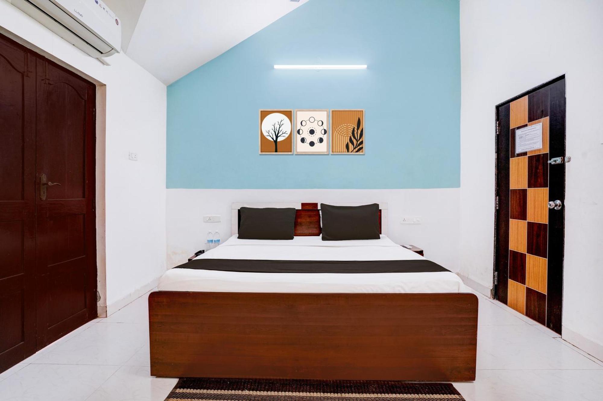 Oyo Flagship Triple Beach Guest House Benaulim Bagian luar foto