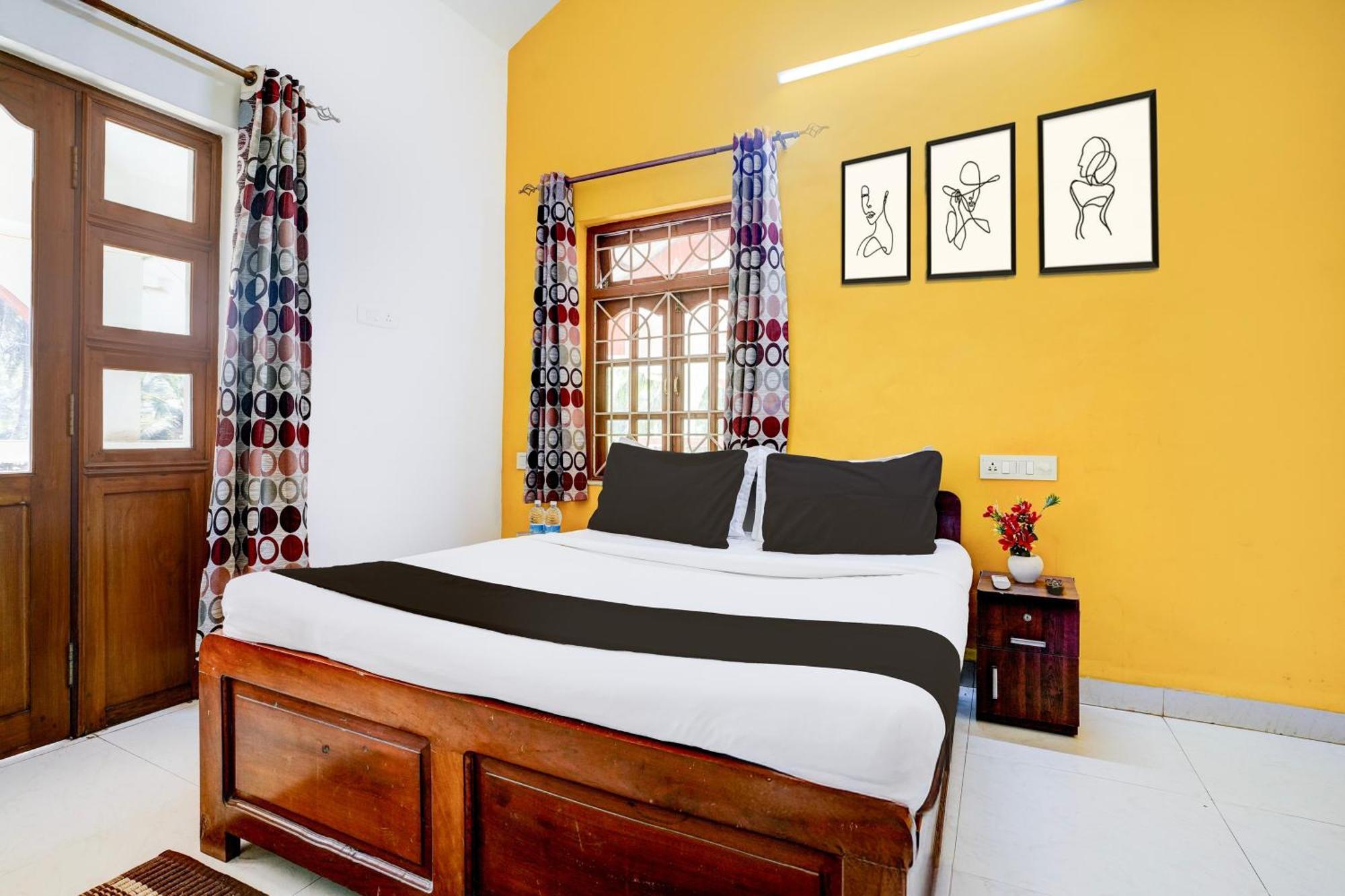 Oyo Flagship Triple Beach Guest House Benaulim Bagian luar foto