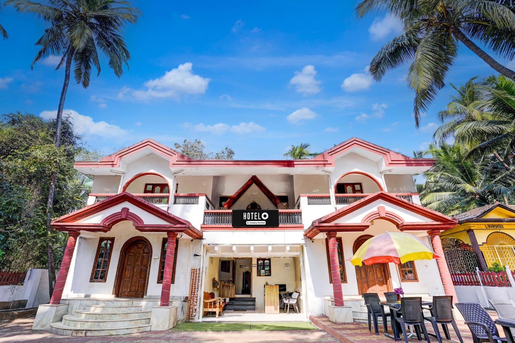 Oyo Flagship Triple Beach Guest House Benaulim Bagian luar foto